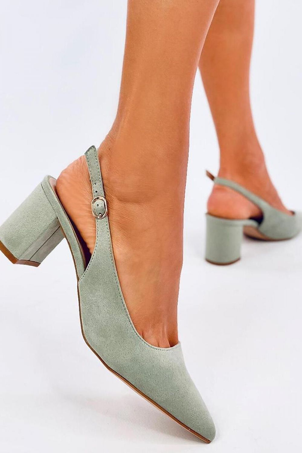 Block heel pumps