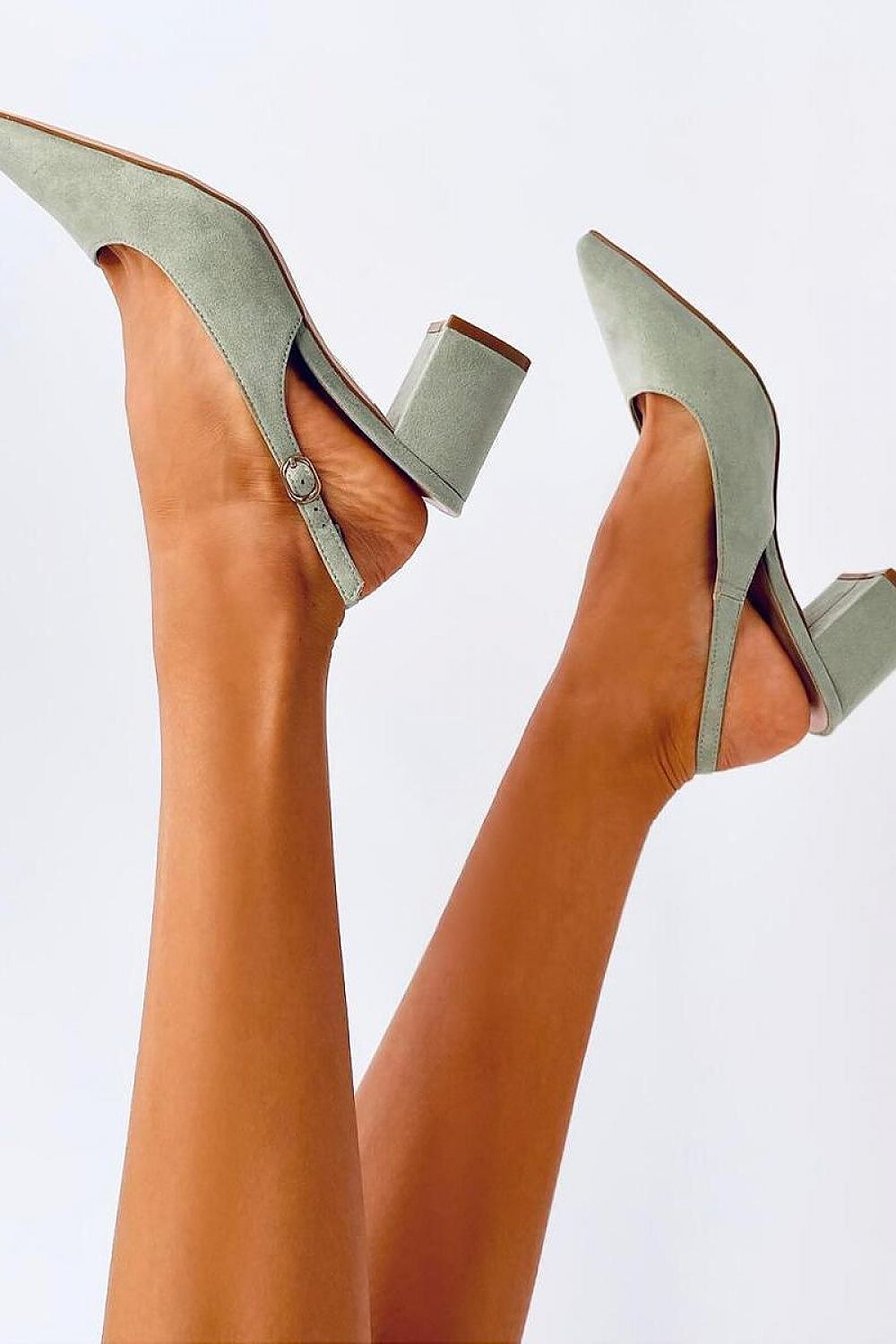 Block heel pumps