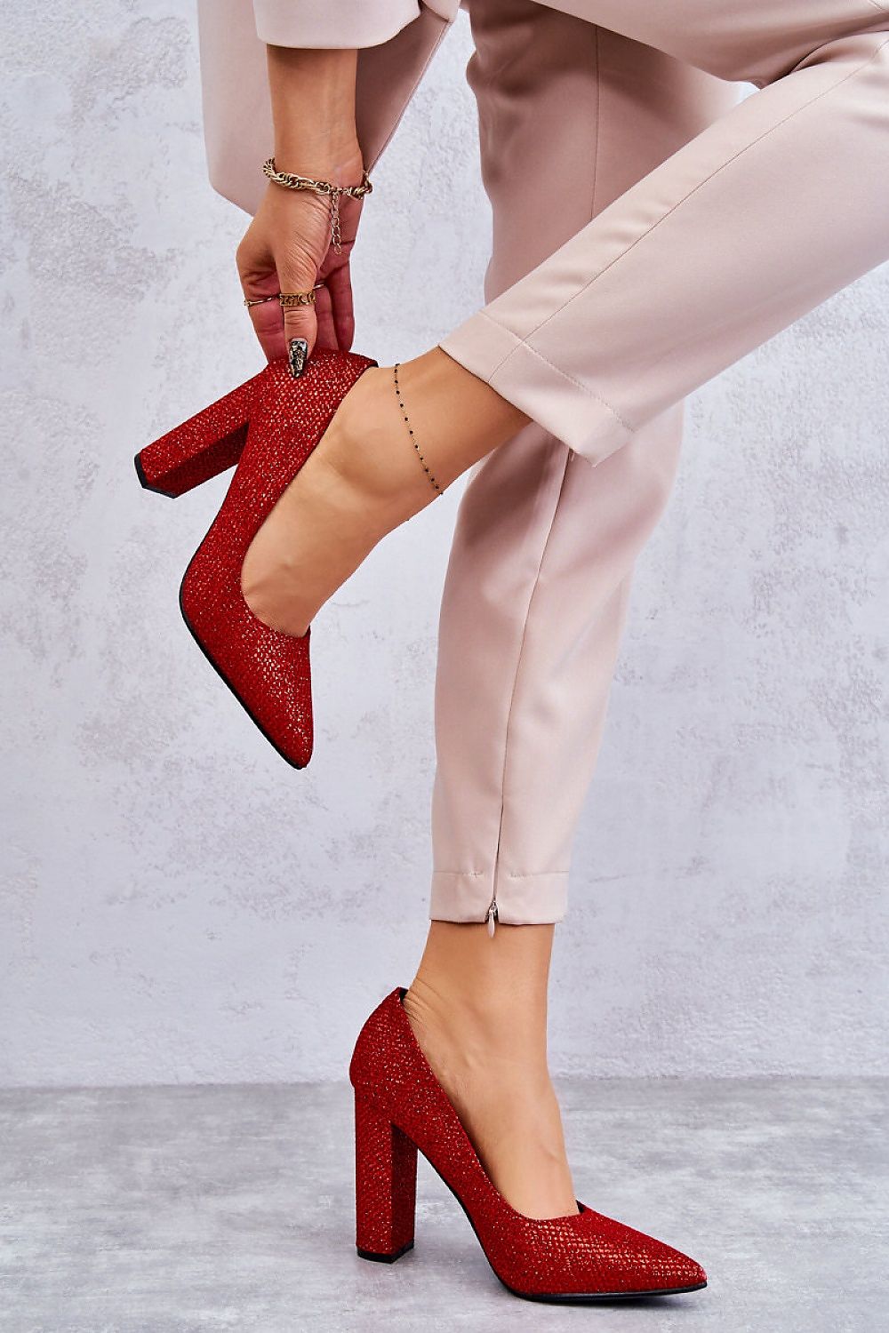 Block heel pumps